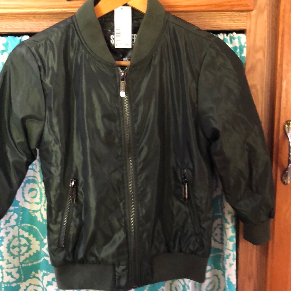 Green Bomber Jacket‎